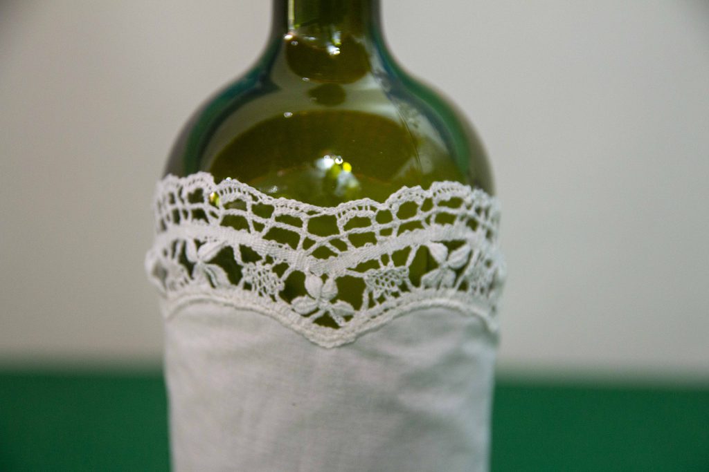 Pano de vinho tecido e renda de bilro